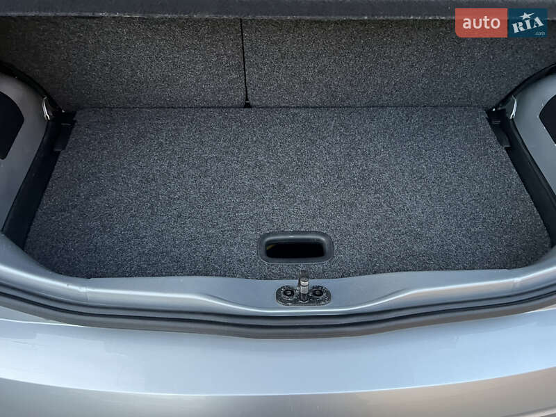 Хэтчбек Volkswagen e-Up 2014 в Львове