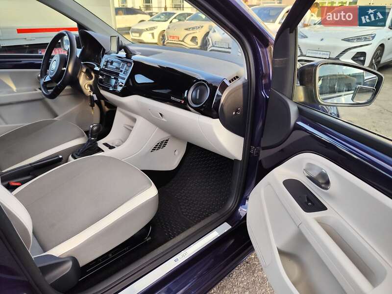 Хетчбек Volkswagen e-Up 2015 в Києві