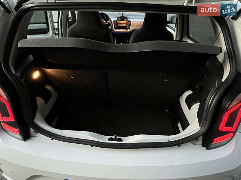 Хэтчбек Volkswagen e-Up 2018 в Виннице