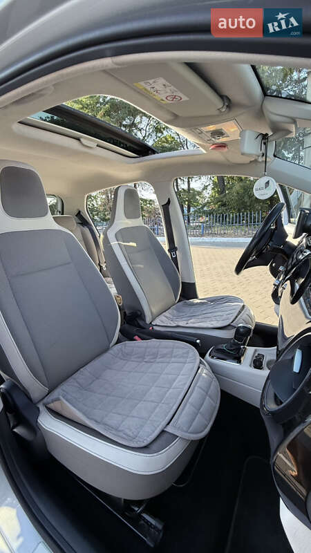 Хэтчбек Volkswagen e-Up 2015 в Одессе