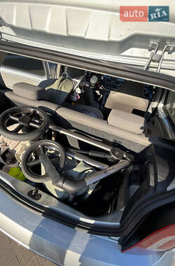 Хэтчбек Volkswagen e-Up 2015 в Вараше