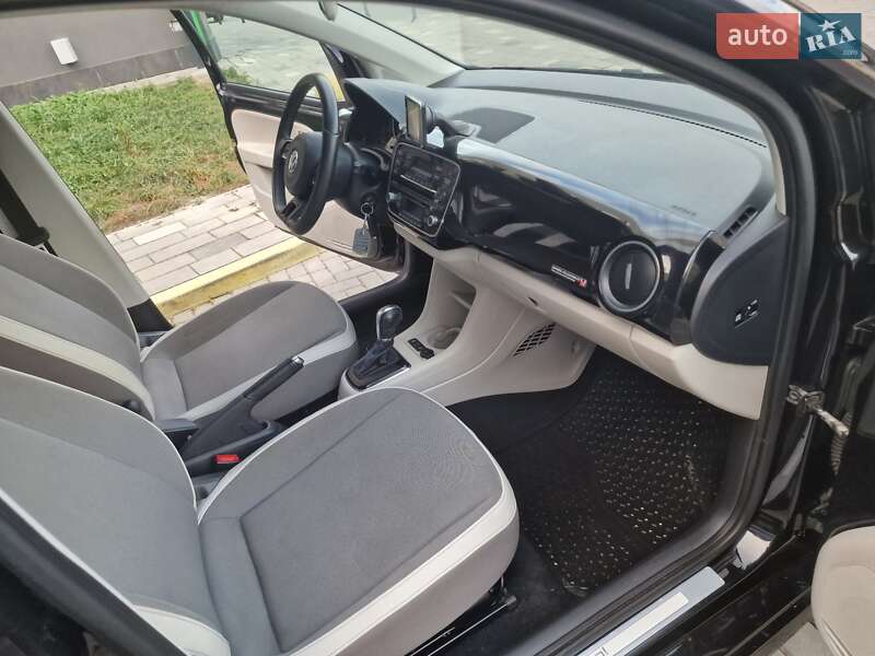 Хэтчбек Volkswagen e-Up 2014 в Львове