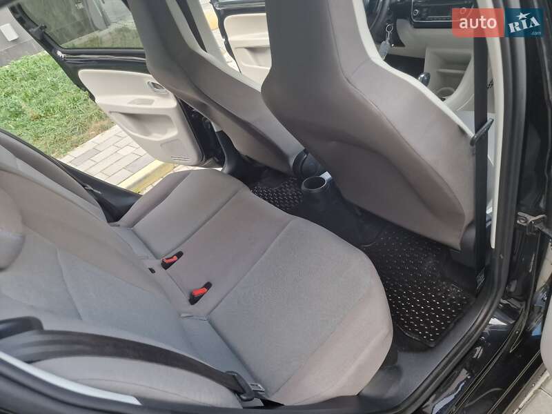 Хэтчбек Volkswagen e-Up 2014 в Львове