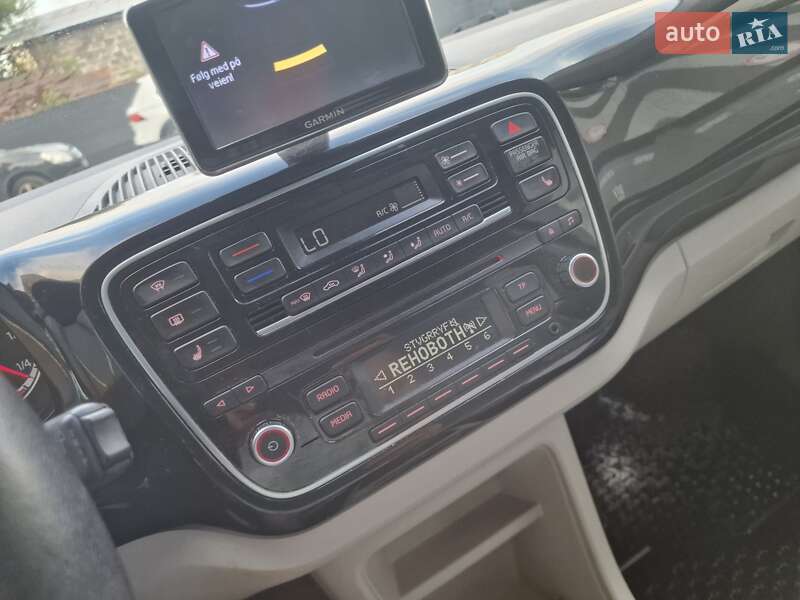 Хэтчбек Volkswagen e-Up 2014 в Львове