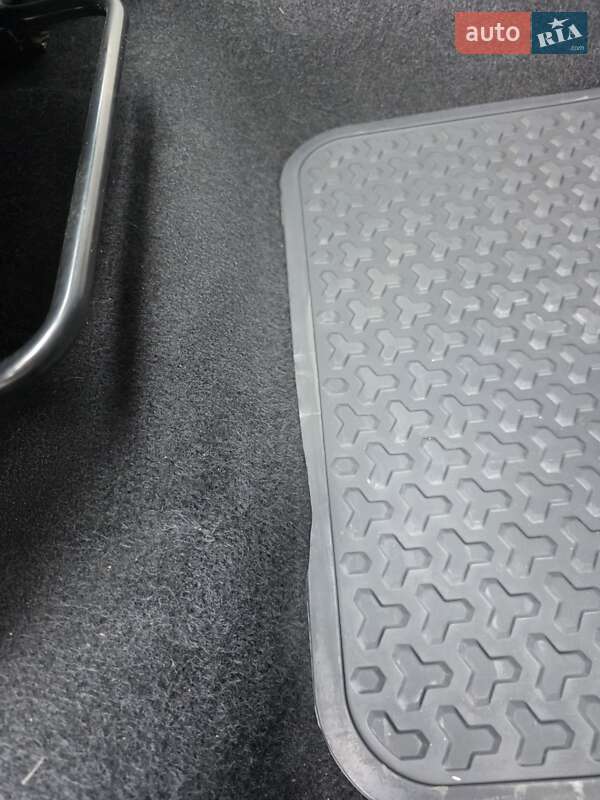 Хэтчбек Volkswagen e-Up 2015 в Ровно фото 24 Хэтчбек Volkswagen e-Up 2015 в Ровно