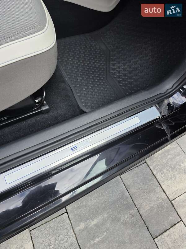 Хэтчбек Volkswagen e-Up 2015 в Ровно фото 29 Хэтчбек Volkswagen e-Up 2015 в Ровно