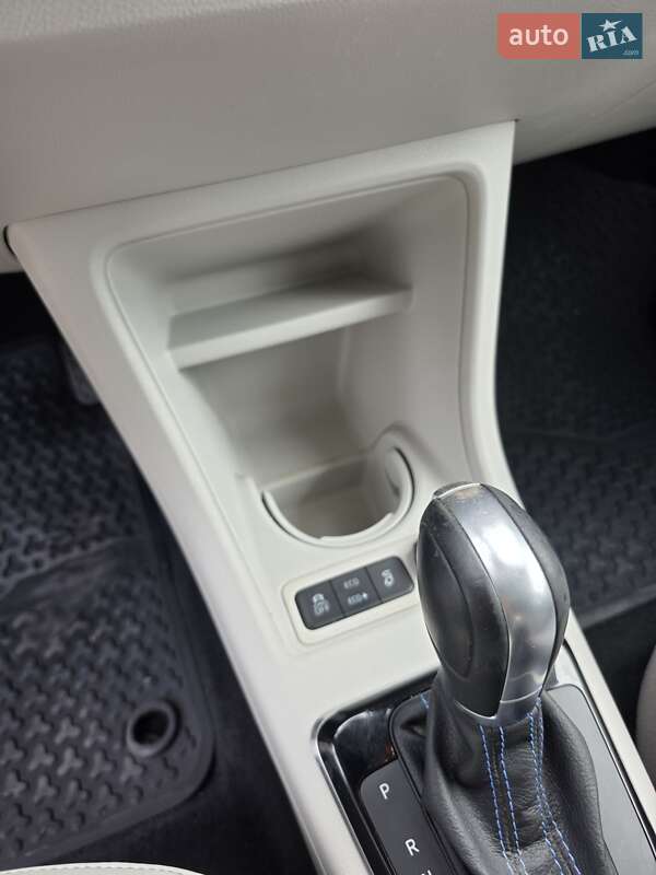 Хэтчбек Volkswagen e-Up 2015 в Ровно фото 50 Хэтчбек Volkswagen e-Up 2015 в Ровно