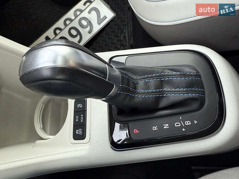 Хетчбек Volkswagen e-Up 2014 в Львові фото 36 Хетчбек Volkswagen e-Up 2014 в Львові