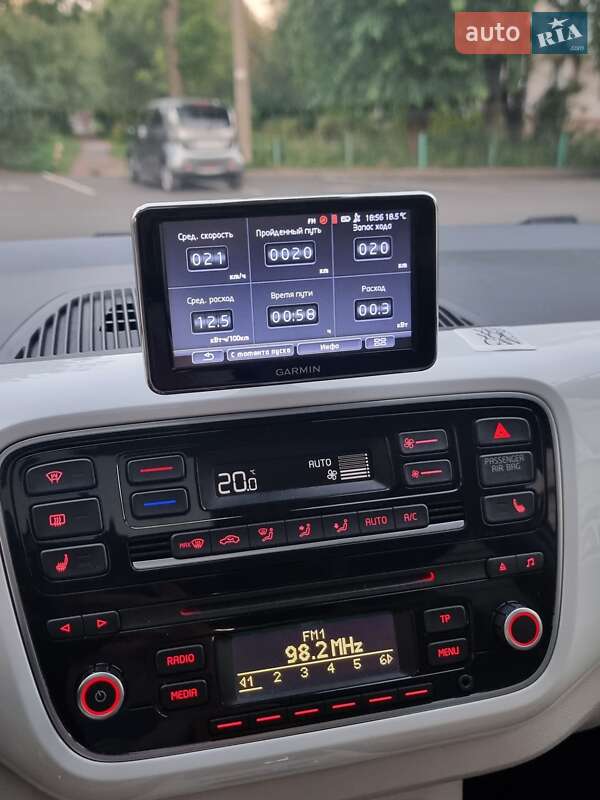 Хетчбек Volkswagen e-Up 2013 в Житомирі