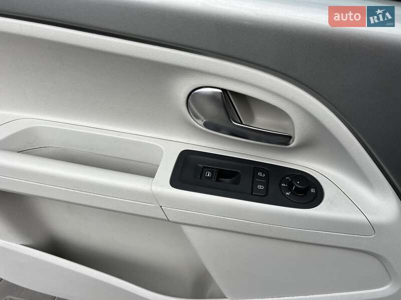 Хетчбек Volkswagen e-Up 2013 в Луцьку