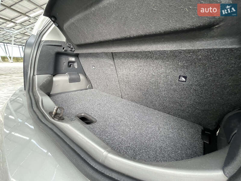Хэтчбек Volkswagen e-Up 2018 в Львове