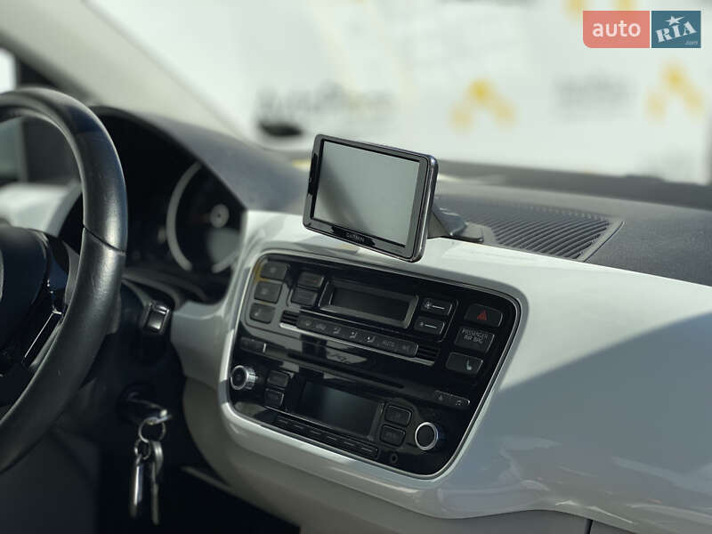Хэтчбек Volkswagen e-Up 2015 в Луцке фото 31 Хэтчбек Volkswagen e-Up 2015 в Луцке