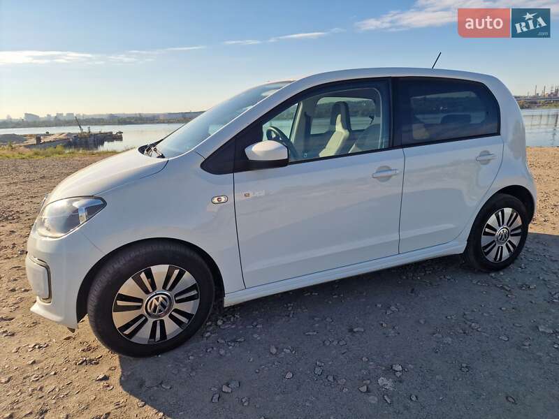 Хэтчбек Volkswagen e-Up 2015 в Днепре