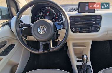 Хетчбек Volkswagen e-Up 2015 в  фото 18 Хетчбек Volkswagen e-Up 2015 в