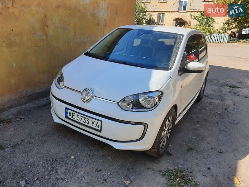Хэтчбек Volkswagen e-Up 2013 в 