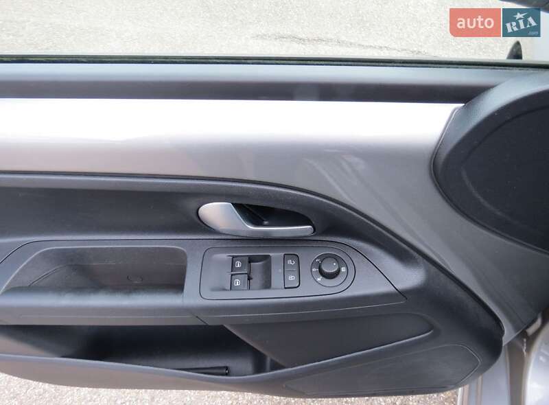 Хэтчбек Volkswagen e-Up 2018 в Луцке