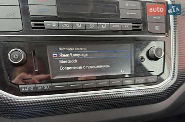 Хэтчбек Volkswagen e-Up 2021 в 