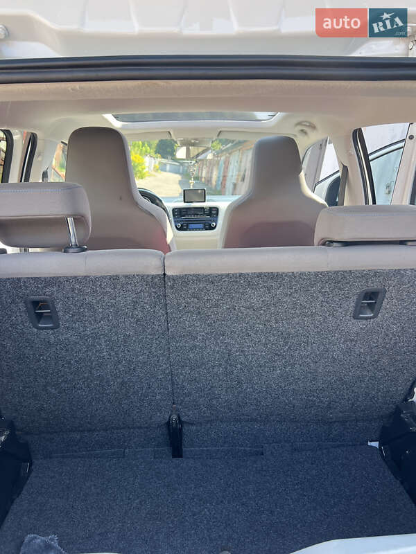 Хэтчбек Volkswagen e-Up 2014 в Житомире фото 5 Хэтчбек Volkswagen e-Up 2014 в Житомире