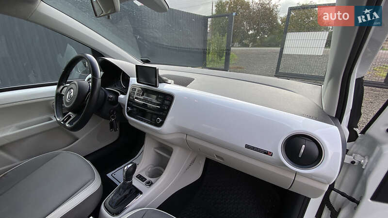 Хэтчбек Volkswagen e-Up 2015 в Луцке фото 58 Хэтчбек Volkswagen e-Up 2015 в Луцке