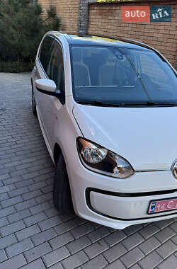 Хэтчбек Volkswagen e-Up 2015 в 