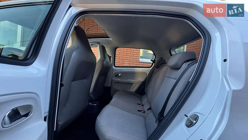 Хэтчбек Volkswagen e-Up 2015 в Виннице фото 34 Хэтчбек Volkswagen e-Up 2015 в Виннице