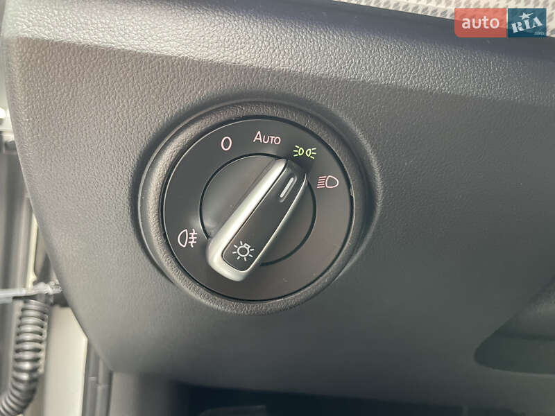 Хэтчбек Volkswagen e-Up 2018 в Львове