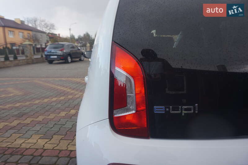 Хетчбек Volkswagen e-Up 2013 в Самборі фото 24 Хетчбек Volkswagen e-Up 2013 в Самборі