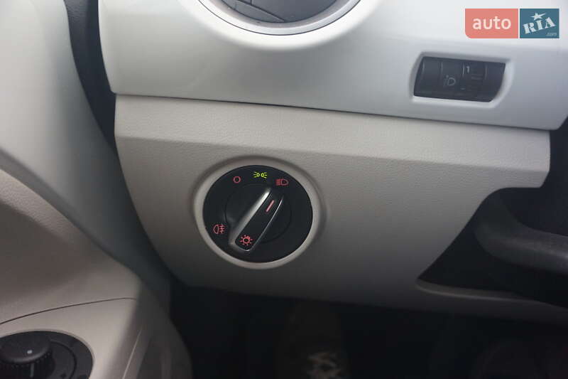 Хетчбек Volkswagen e-Up 2013 в Самборі фото 28 Хетчбек Volkswagen e-Up 2013 в Самборі