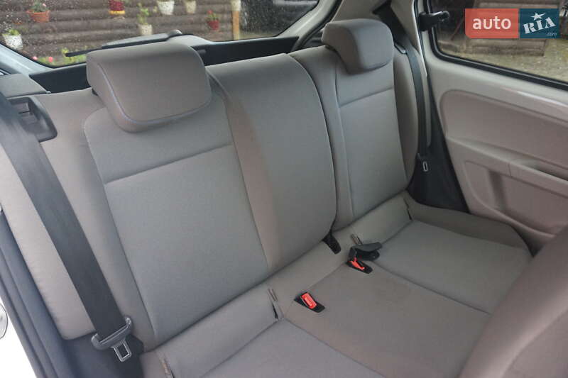 Хетчбек Volkswagen e-Up 2013 в Самборі фото 44 Хетчбек Volkswagen e-Up 2013 в Самборі
