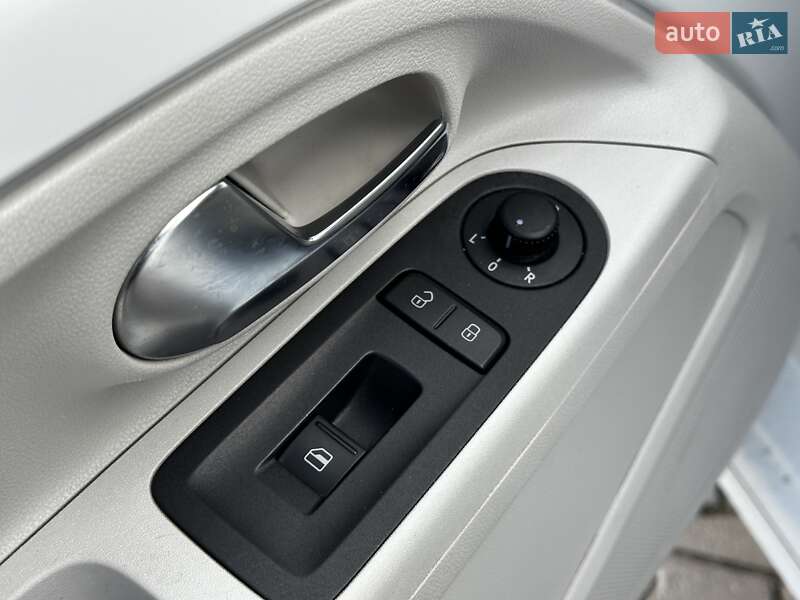Хэтчбек Volkswagen e-Up 2014 в Львове фото 16 Хэтчбек Volkswagen e-Up 2014 в Львове