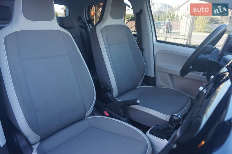 Хэтчбек Volkswagen e-Up 2014 в Самборе фото 40 Хэтчбек Volkswagen e-Up 2014 в Самборе