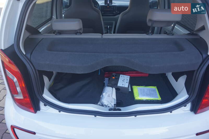 Хэтчбек Volkswagen e-Up 2014 в Самборе фото 50 Хэтчбек Volkswagen e-Up 2014 в Самборе