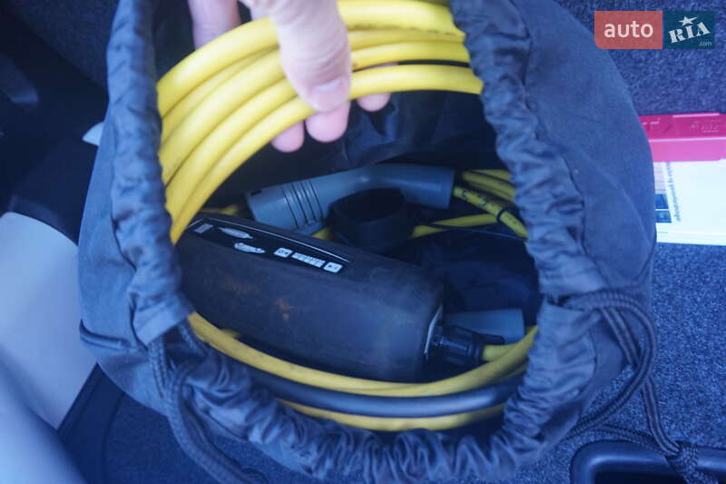 Хэтчбек Volkswagen e-Up 2014 в Самборе фото 51 Хэтчбек Volkswagen e-Up 2014 в Самборе