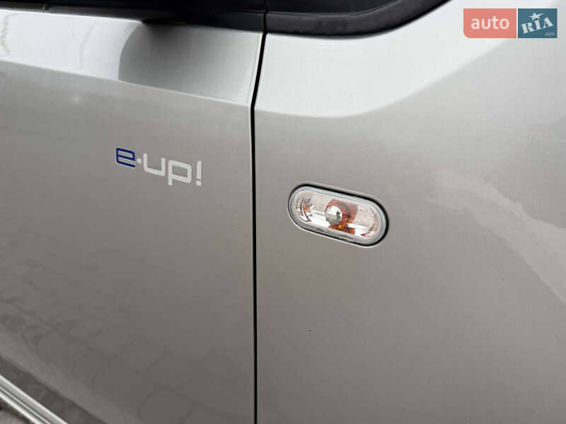 Хэтчбек Volkswagen e-Up 2014 в Львове