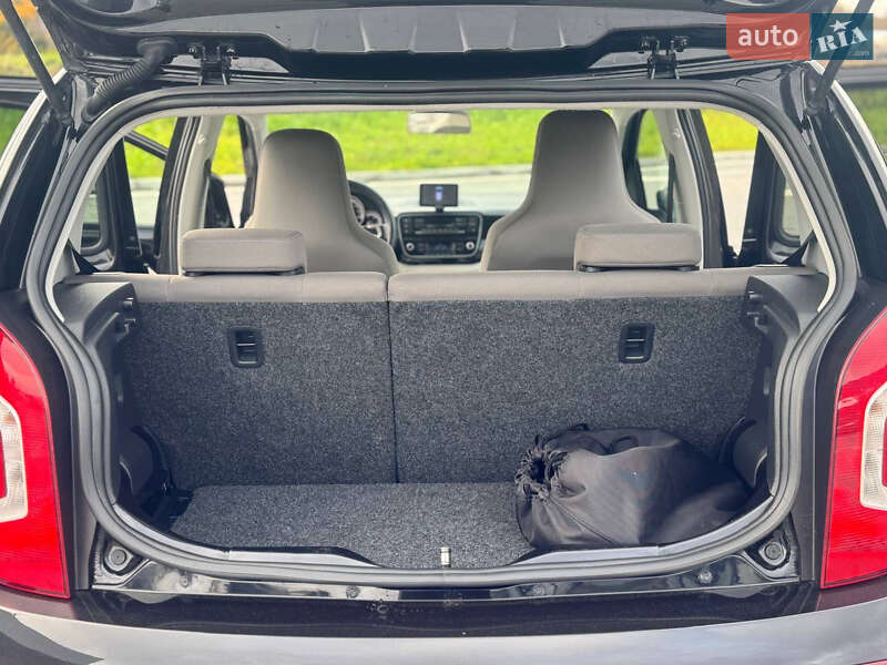 Хетчбек Volkswagen e-Up 2015 в Львові