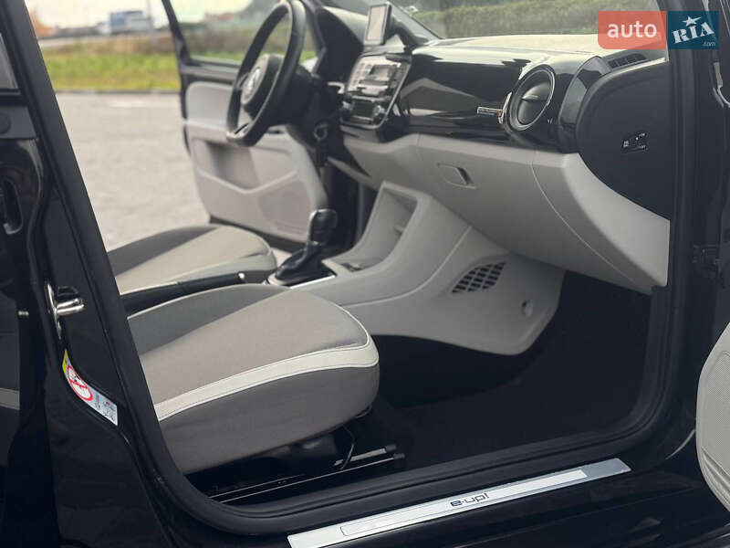 Хетчбек Volkswagen e-Up 2015 в Львові