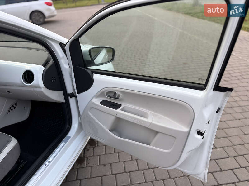 Хэтчбек Volkswagen e-Up 2013 в Владимире фото 16 Хэтчбек Volkswagen e-Up 2013 в Владимире
