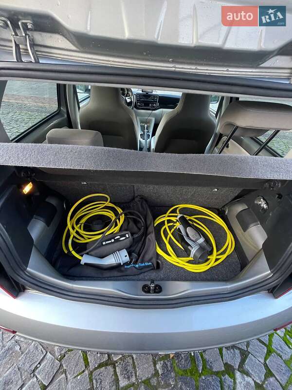 Хэтчбек Volkswagen e-Up 2016 в Киеве фото 11 Хэтчбек Volkswagen e-Up 2016 в Киеве