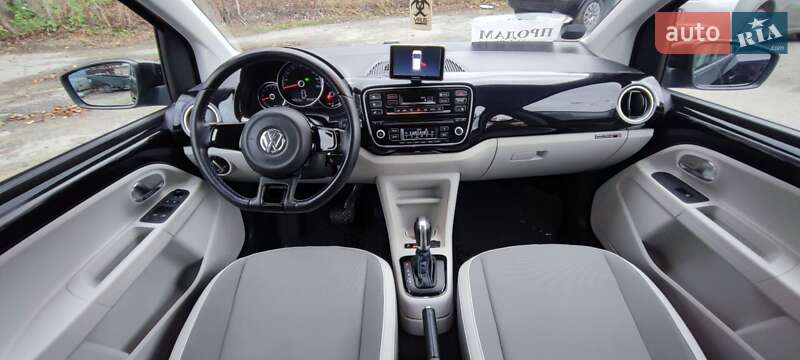 Хэтчбек Volkswagen e-Up 2015 в Каменец-Подольском