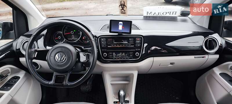 Хэтчбек Volkswagen e-Up 2015 в Каменец-Подольском