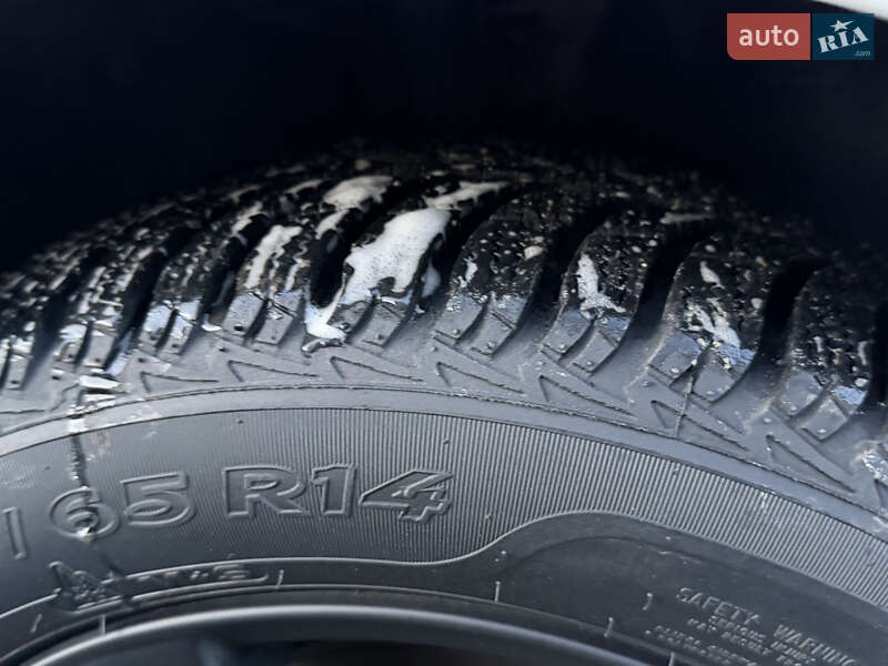 Хетчбек Volkswagen e-Up 2014 в Рівному