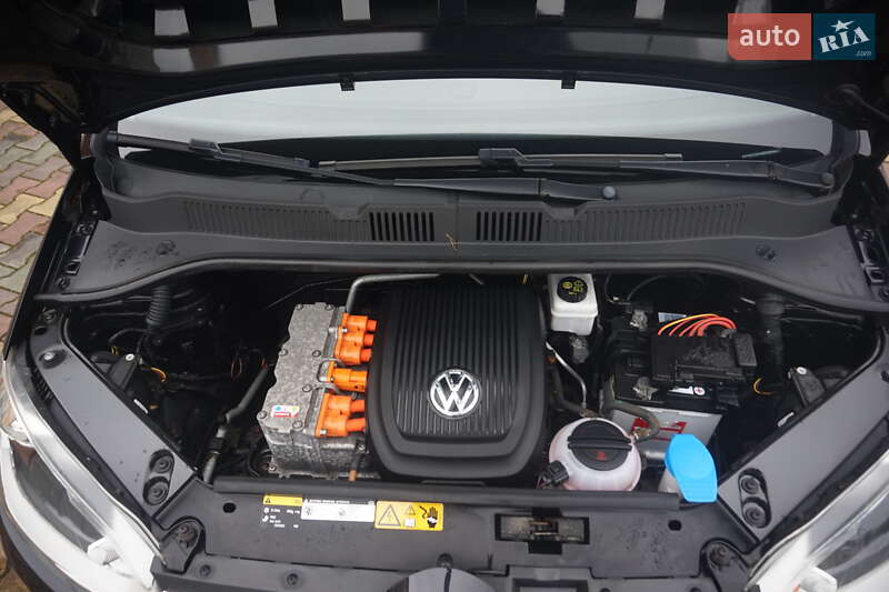 Хэтчбек Volkswagen e-Up 2014 в Самборе