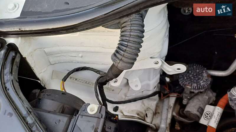 Хэтчбек Volkswagen e-Up 2013 в Звягеле фото 22 Хэтчбек Volkswagen e-Up 2013 в Звягеле