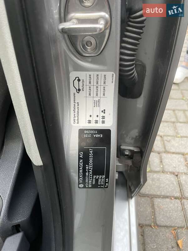 Хетчбек Volkswagen e-Up 2014 в Дніпрі