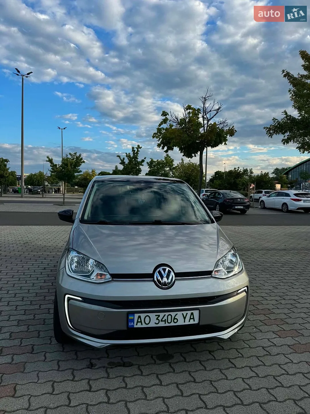 2022 Volkswagen up! - мініатюра 2