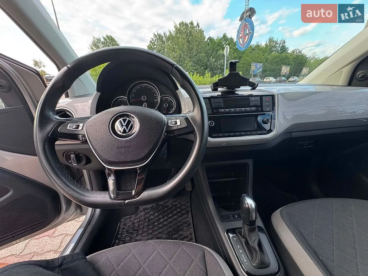 2022 Volkswagen up! - мініатюра 11