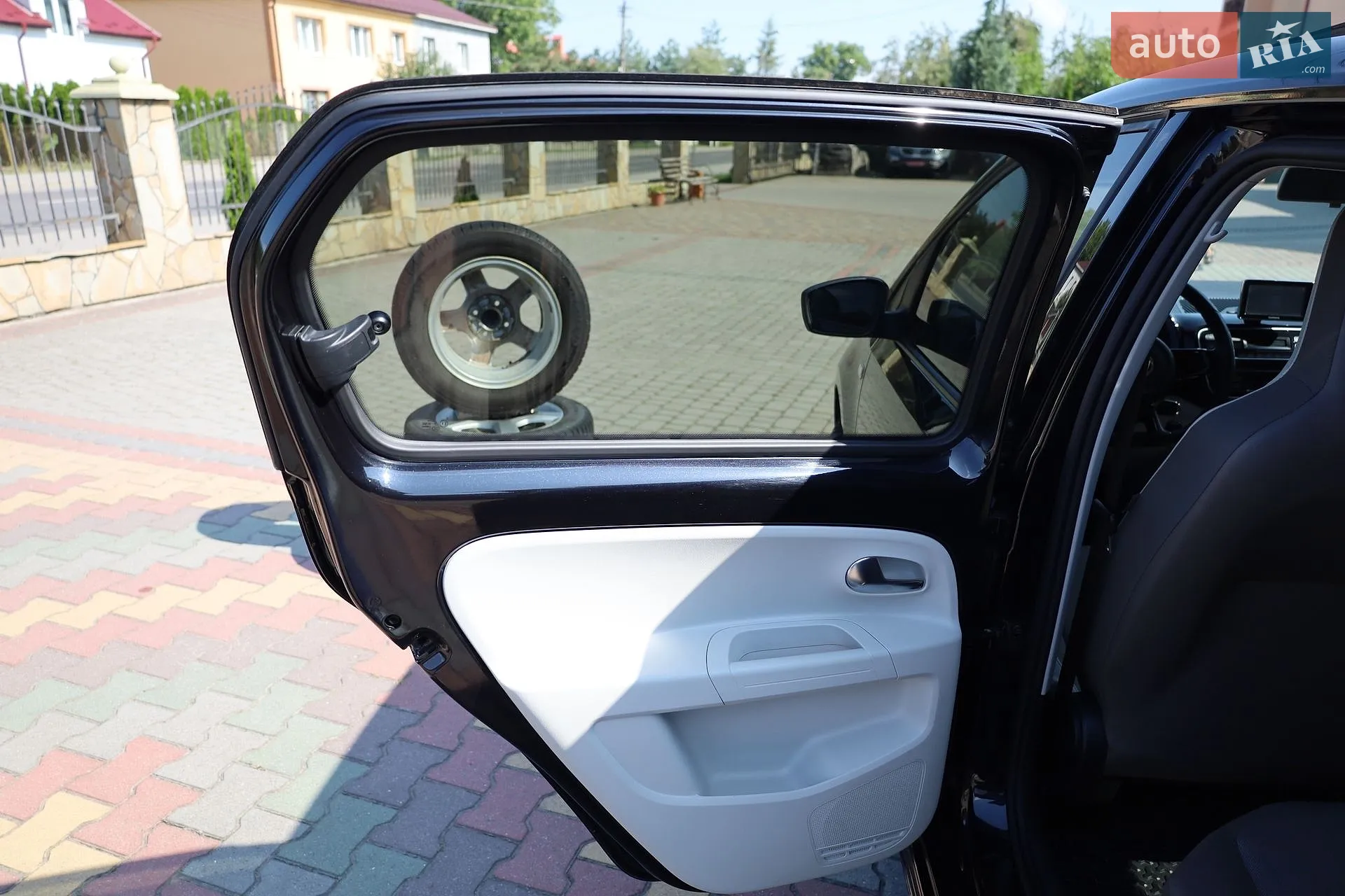 2014 Volkswagen up! - мініатюра 45