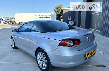 Кабриолет Volkswagen Eos 2010 в 