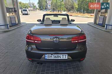 Кабриолет Volkswagen Eos 2011 в 
