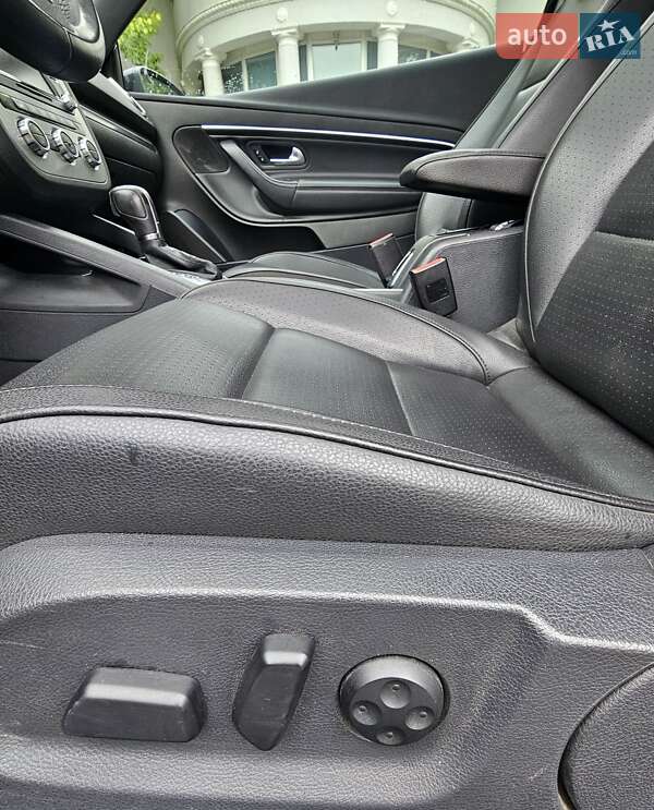 Кабриолет Volkswagen Eos 2012 в Киеве